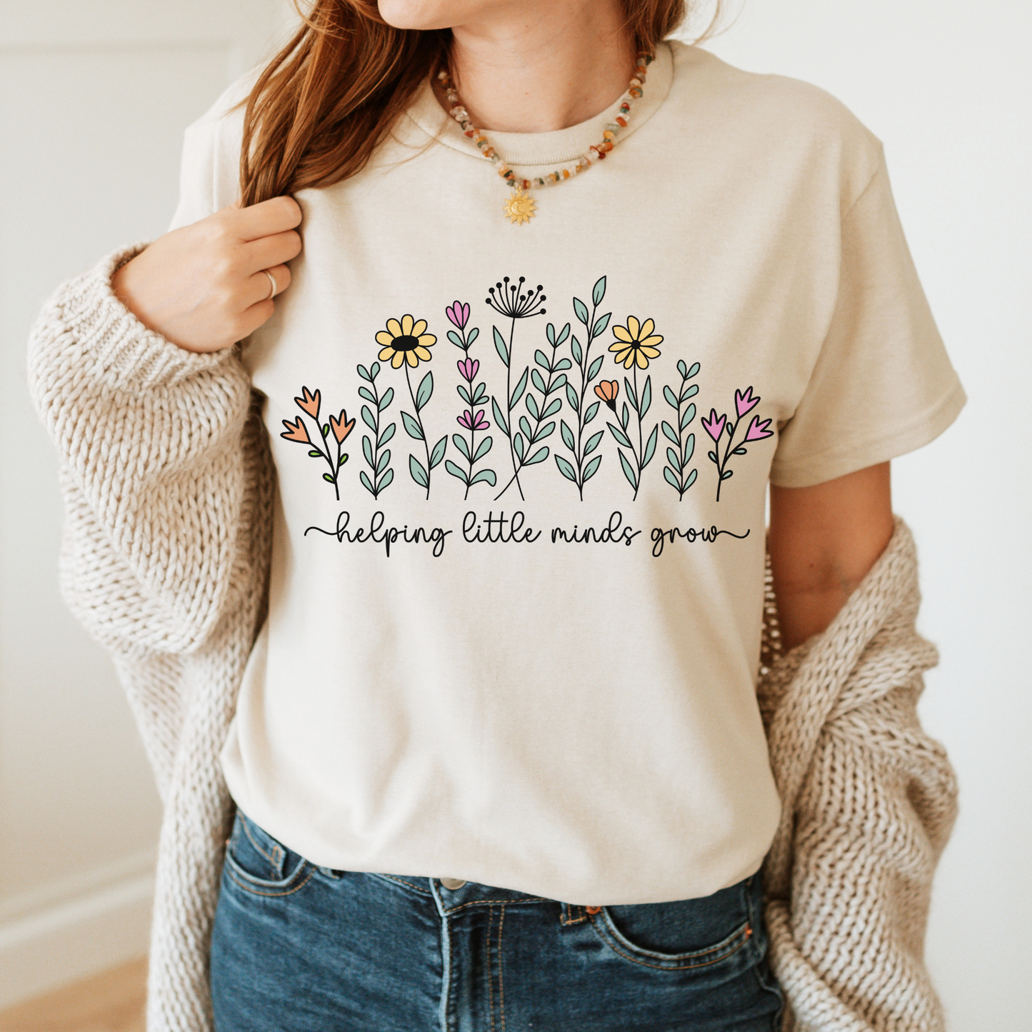 T-Shirt Helping Little Minds Grow