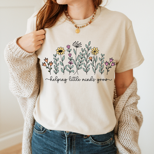 T-Shirt Helping Little Minds Grow