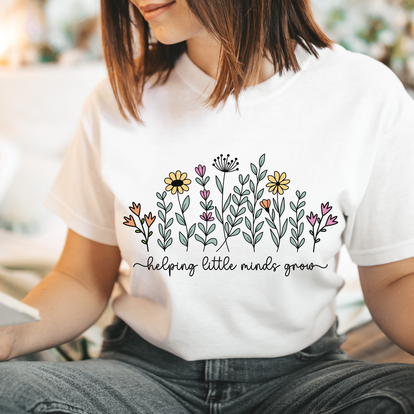 T-Shirt Helping Little Minds Grow