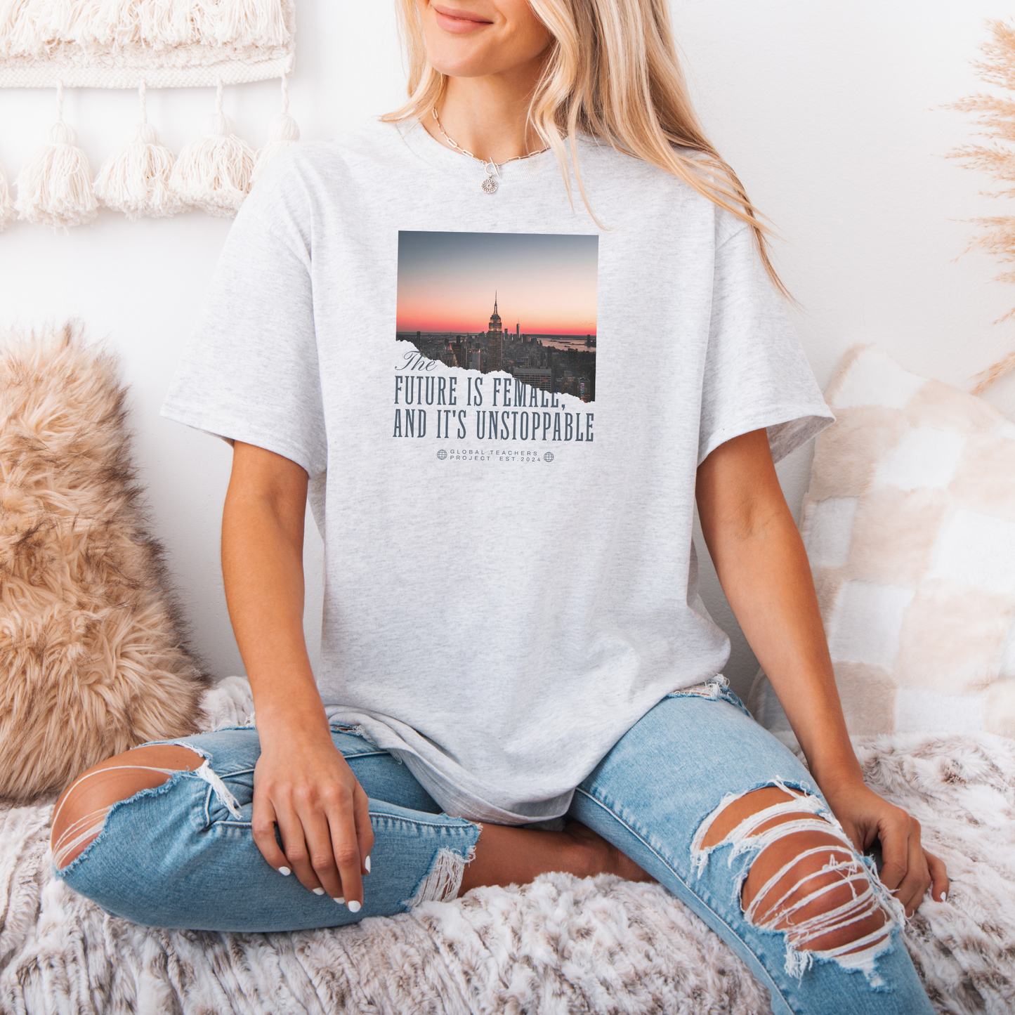 T-Shirt The Future Is Female