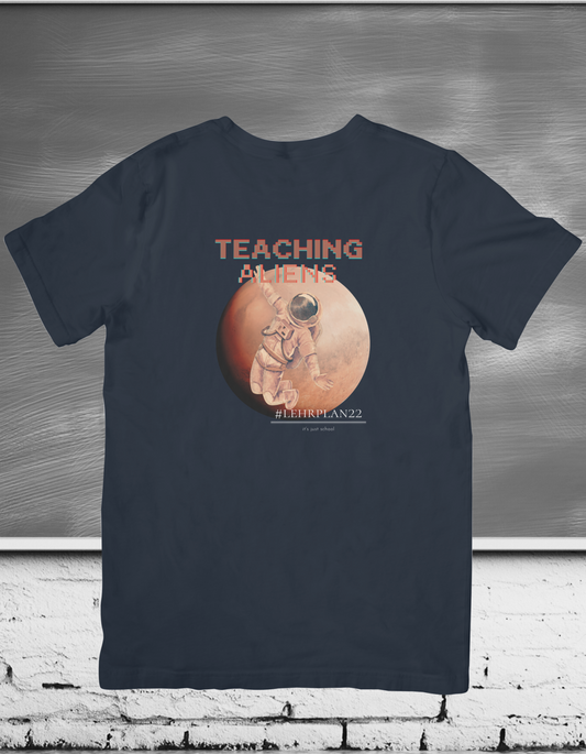 T-Shirt Teaching Aliens