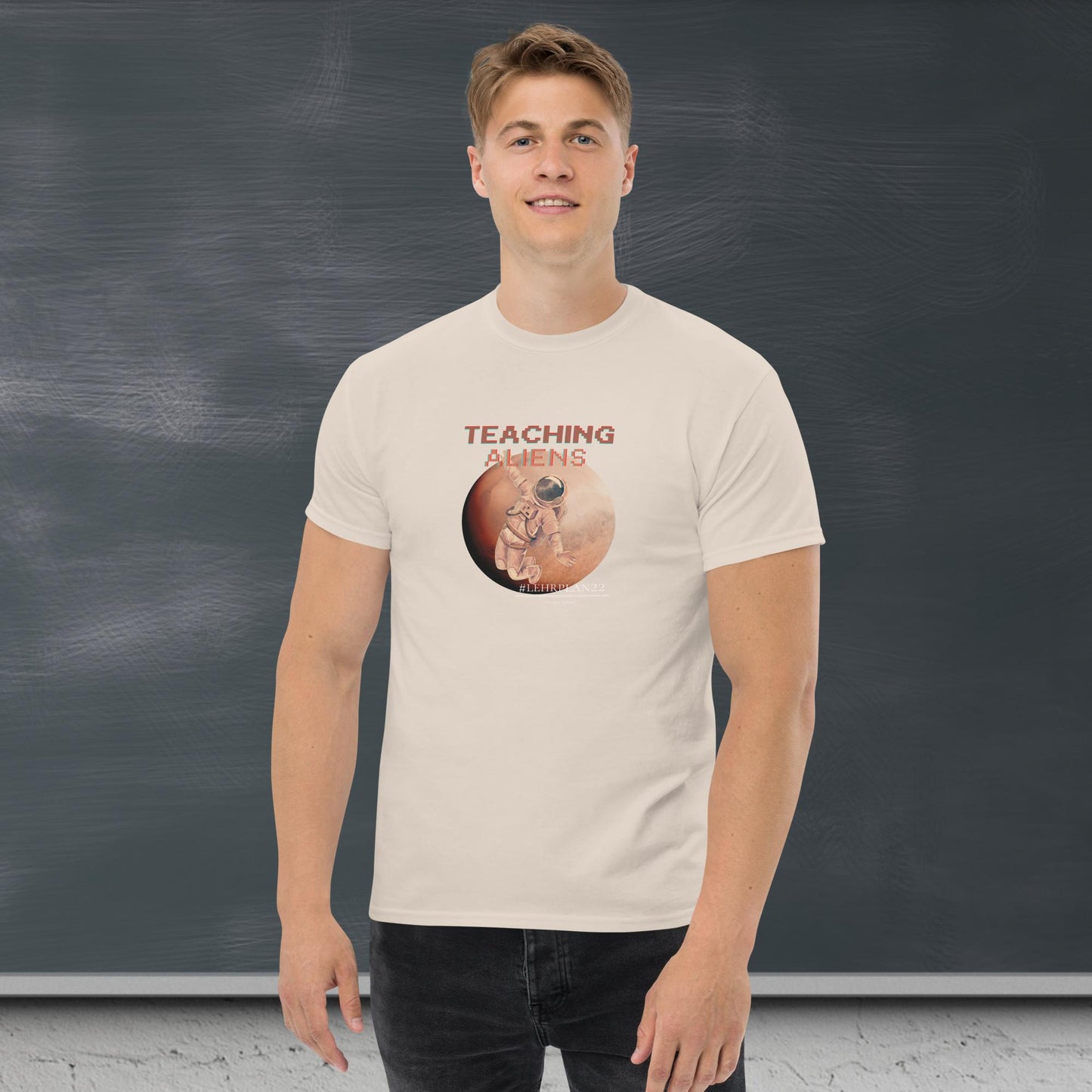 T-Shirt Teaching Aliens