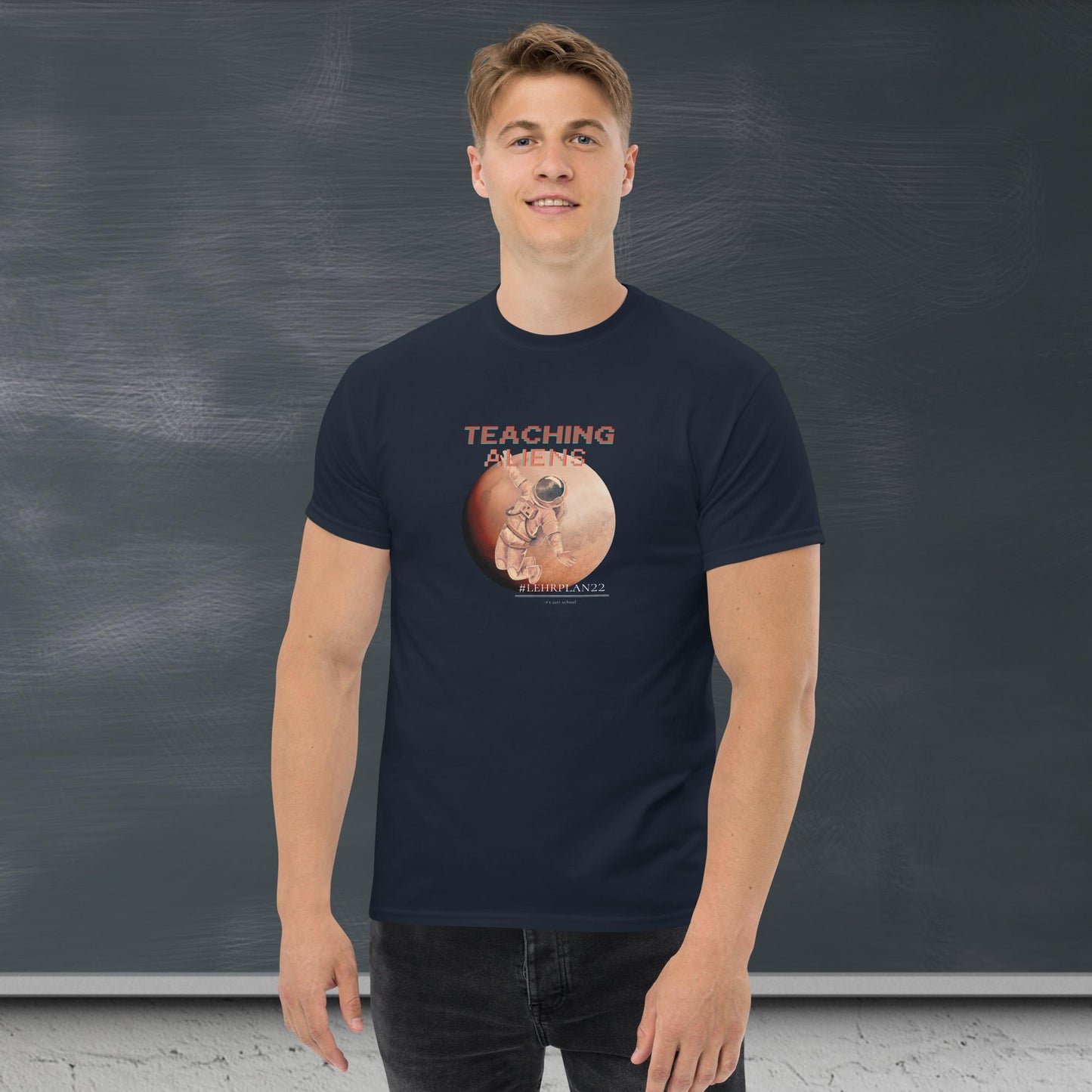 T-Shirt Teaching Aliens